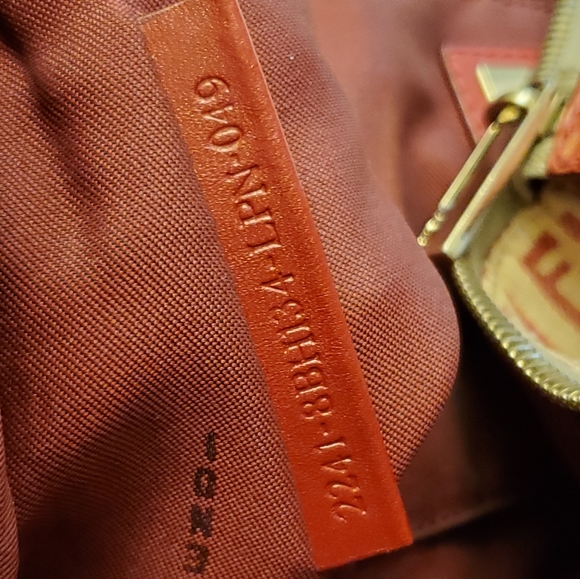 Fendi - Picture 5 of 7